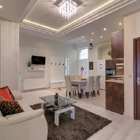 Ultra 2bdrm